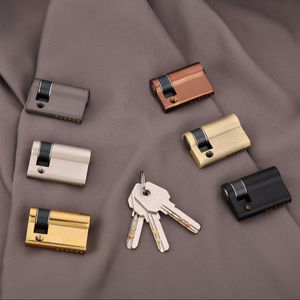 Herrajes Decorativos de Latón para Muebles, Diseño de Media Luna con Orificio para Llave, Tamaños de 60 mm y 40 mm, Opciones de Venta al Por Mayor para Fabricantes de Gabinetes - Product Image 2