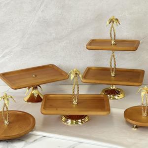 Bandeja de servir de madera de lujo de 3 secciones con mango de palma dorada, bandeja decorativa de madera de acacia para decoración tropical del hogar. - Product Image 3