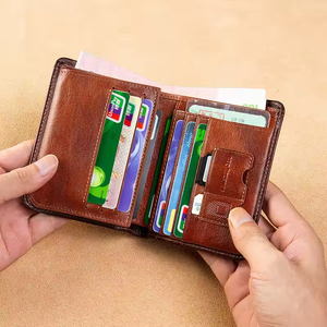 Portefeuille pour homme en cuir véritable de style classique de haute qualité avec protection pour cartes - Product Image 4
