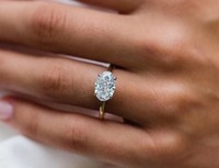 Bague solitaire élégante en or massif avec zircon cubique taille ovale, design minimaliste, bijou de fiançailles pour femme, promesse