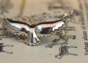 สร้อยคอจี้รูปนกฮูกบินพร้อมปีกกระพือ |   เครื่องประดับเพชรรูปสัตว์ สไตล์ฮิปฮอป ได้รับการรับรองจากผู้ที่สาม สำหรับขาย - Product Image 4