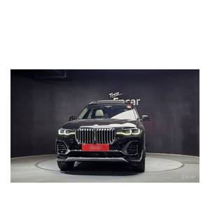 BMW X7 XDrive40i Diciembre 2022 22,975 km 7 Plazas con Caja de Cambios Automática Asientos de Cuero Cámara Trasera Diseño de Pura Excelencia - Product Image 3