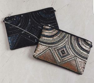 Pochette minimaliste perlée faite à la main, sac de soirée haut de gamme pour réception de mariage, sac à main tendance, accessoires de collection pour femmes - Product Image 3