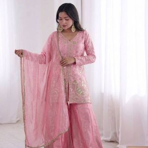 Ensemble haut et palazzo en soie pure Fendy brodée avec dupatta, tenue de soirée de créateur, vêtements ethniques pour femmes - Product Image 2