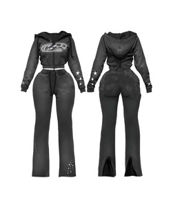Conjunto de Sudadera Corta con Capucha y Pantalones Acampanados de Felpa de Algodón Premium de 320 GSM, Color Negro, con Estampado Puff y Logotipo Personalizado, para Mujer - Product Image 1