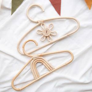 Perchas de Mimbre para Ropa de Niños con Diseño de Conejito, Perchas Ecológicas Únicas y Naturales - Product Image 4