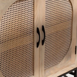 Aparador de Ratán de Dos Puertas Vandana Arista Zenova para Interiores y Exteriores Modernos y Elegantes - Product Image 2