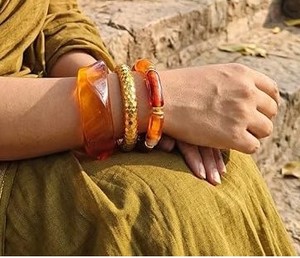 Handmade <b>Resin</b> Acrylic Bangle Bracelet Set Vintage Amber Look Fashion Bangles for Women Uneven Orange Square Flexible Bamboo - Product Image 3