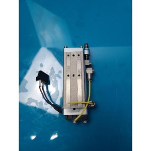 SMC MXQ8-40-X1643 - Pièces d'équipement semi-conducteur d'occasion - État actuel - Product Image 4