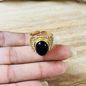 Anillo de Ónix Negro Grueso Favorito del Comprador, Chapado en Oro de 18k, Anillo de Latón con Filigrana Hecho a Mano, Estilo Bohemio, Ajustable, Venta al por Mayor - Product Image 2