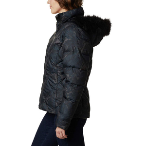 Top Selling Puffer Jacket for Women Classic Green <b>Quilted</b> Puffer Jacket Custom Logo Cozy Hooded Jackets Manufacture in Pakistan - Product Image 3