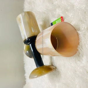 Verre à liqueur en corne de buffle Viking Agate avec anneau supérieur et inférieur en laiton, verre à boire en corne de bœuf Viking par FWE - Product Image 1