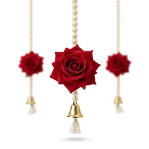 Décoration murale florale en macramé verticale avec des roses rouges, décoration bohème pour salon, séparation de pièce pour mariage, pièce unique - Product Image 3