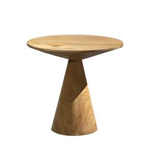 Table d'appoint en bois au design moderne alliant fonctionnalité et esthétique épurée pour la décoration intérieure - Product Image 1
