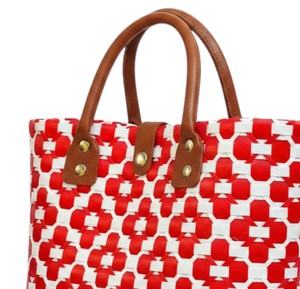 Sac fourre-tout en plastique tissé de qualité supérieure et sac fait main, motif géométrique rouge et blanc, sac de plage pour femmes, idéal pour les vacances - Product Image 2