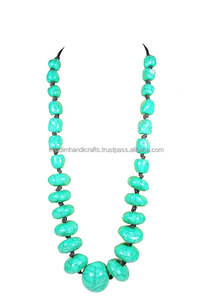 Collier en résine translucide givrée de style féerique avec finition opague Beaux bijoux parfaits pour les cadeaux et les occasions spéciales - Product Image 5