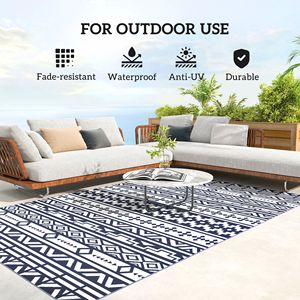 Tappeto da Esterno Reversibile 6FT X 9FT Blu e Bianco con Motivi Geometrici, Impermeabile in Plastica Intrecciata con Borsa per il Trasporto - Product Image 6