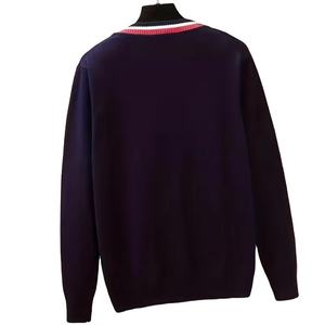 Cardigan respirant à col en V coupe moderne pour homme, pull en maille rayé boutonné style universitaire pour un usage quotidien élégant - Product Image 2