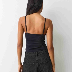 เสื้อกล้ามครอปท็อปผู้หญิงแบบสปอร์ต ผลิตตามสั่งขายส่ง ผ้าฝ้ายถัก 100%  โลโก้ด้านหน้า ไร้ตะเข็บ สำหรับฤดูร้อน สีพื้น - Product Image 2