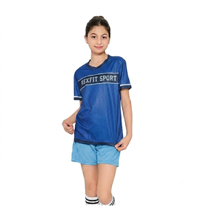 ชุดเสื้อฟุตบอลเด็กผู้หญิงสีชมพู REXFIT SPORT แขนสั้น คอวี ผ้าโพลีเอสเตอร์ซับเหงื่อ ชุดยูนิฟอร์มสำหรับเล่นกีฬาทุกฤดู - Product Image 3