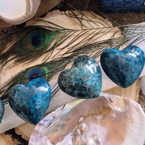 Cœur en apatite néon naturelle, cristal bleu, pierre de guérison pour le Reiki, la méditation, cadeau, décoration énergétique, vente en gros, Chakralume - Product Image 3