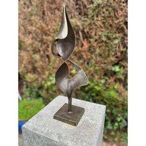 Sculpture en métal finition bronze moderne, décoration de jardin abstraite, œuvre d'art, statue en bronze style vintage, fournitures de jardin - Product Image 3