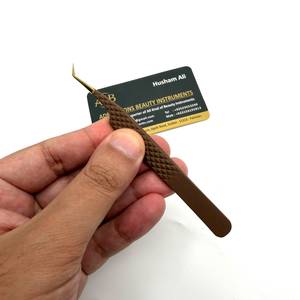 Pinza para Pestañas de 45 Grados en Color Marrón Dorado, Pinza de Acero Inoxidable de Precisión con Logotipo Personalizado para Extensión de Pestañas de Volumen - Product Image 5