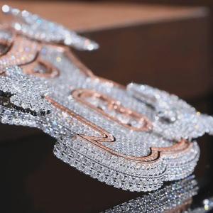 Colgante y Dijes de Moissanita Personalizados Estilo Hip Hop Iced Out, Plata 925 con Engaste de Garra, Certificado IGI, Diseño Único y Estilo Personalizado - Product Image 4