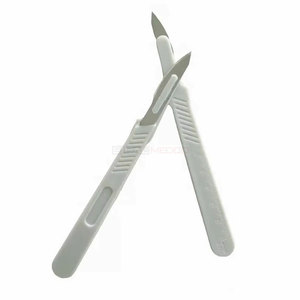 Cuchilla Quirúrgica de Plástico Desechable de un Solo Uso, Mango BP, Instrumentos Médicos y Dentales, Proveedor Mayorista de SIGAL MEDCO - Product Image 1