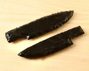 Couteau en obsidienne noire, décoration d'intérieur, sculpture en pierre artisanale, énergie de guérison, Feng Shui, objet décoratif, cadeau - Product Image 1