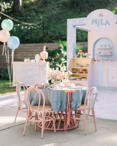 Chaises pour enfants en rotin modernes faites à la main pour la location événementielle, mariages, anniversaires, baby showers, sécurité, décoration de lieux hôteliers - Product Image 3
