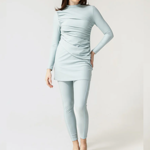 Traje de Baño Musulmán Burkini Elástico, Ecológico e Impermeable, Traje de Baño Islámico de Corte Regular, Traje de Baño Modesto para Mujer con Logotipo Frontal - Product Image 1