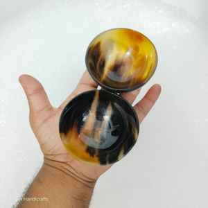 Petites coupelles en corne de bœuf naturelle, faites à la main, polies, décoratives, vente en gros à prix avantageux - Product Image 1