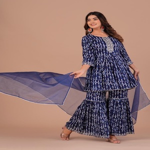 Conjunto de 2 Piezas para Mujer, Estampado Floral Azul, con Volantes, Estilo Bohemio, Top Largo y Pantalones Acampanados, Primavera Verano, Formal, 100% Algodón Tejido - Product Image 1