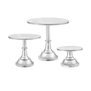Ensemble de 3 supports à gâteau ronds en aluminium, décoratifs, pour la maison, les mariages, les fêtes et les événements. - Product Image 4