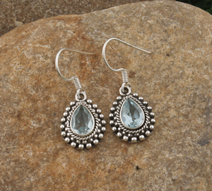 Boucles d'oreilles pendantes en topaze bleue naturelle de luxe, argent sterling 925 plaqué or, pierre précieuse artisanale pour femmes, cadeau de fête - Product Image 2