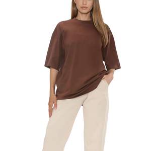 T-shirt oversize uni décontracté pour femme, haut long d'été, fournisseur OEM de t-shirts basiques et tendance pour femme en gros - Product Image 2