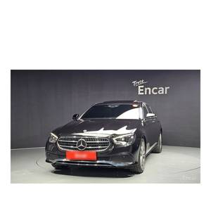 Mercedes-Benz E350 4MATIC Avantgarde Clase E 2022 con Volante a la Izquierda, Caja de Cambios Automática, Asientos de Cuero, Cámara Trasera - 23,612 km - Product Image 3