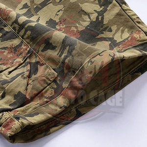 Pantalones cortos cargo para hombre, duraderos, que absorben la humedad, de la mejor calidad, con estampado por sublimación, ligeros, con bolsillos tipo cargo y diseño de camuflaje. - Product Image 4