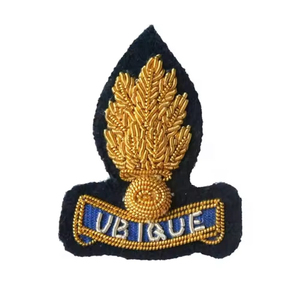 Badges faits main les plus vendus avec fil doré, badges pour blazer, fil doré personnalisé, badge brodé fait main sur mesure - Product Image 4