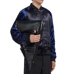 เสื้อแจ็คเก็ตบอมเบอร์ผ้าซาตินแบบมีซับในระบายอากาศได้ดีสำหรับสุภาพบุรุษ สีดำเงา แขนเสื้อสีน้ำเงิน ซิปหน้า กันลม - Product Image 3