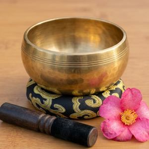 Bol chantant à son grave profond et à haute fréquence - Bol métallique au son terreux profond pour la thérapie sonore et la pleine conscience - Product Image 3