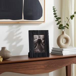 Marco de Fotos Minimalista de Madera Negra - Product Image 1