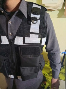 Vêtements de sécurité réfléchissants haute visibilité personnalisés, veste de travail respirante en polyester, veste tactique multi-poches - Product Image 3