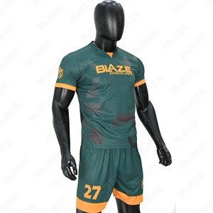 Tenue de football personnalisée professionnelle avec coutures thermocollées, maillot de football sublimé, kit d'équipe antistatique haute performance BLAZE FIGHT WEAR 100% - Product Image 5