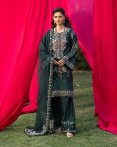 ชุดสาหรี่กะมีซผู้หญิง ดีไซน์หรูหราจาก WS INTERNATIONAL ผลิตจากผ้าวิสโคสคุณภาพพรีเมียม เหมาะสำหรับงานปาร์ตี้ แห้งเร็ว ซึมซับเหงื่อได้ดี ไม่ยับง่าย - Product Image 2