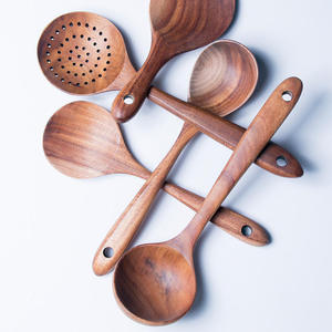 Juego de 4 Cucharas de Madera - Ecológicas, Aptas para Lavavajillas, Ligeras y Aptas para Microondas/Horno - Product Image 1