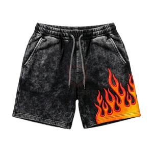 Shorts streetwear pour hommes, noir, effet délavé, motif flamme orange, style vintage, coton épais, style rétro - Product Image 1