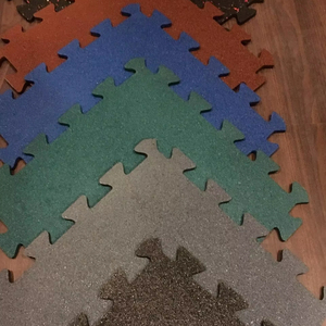 Carrelage en caoutchouc de sécurité à emboîtement de 20 mm - Product Image 1