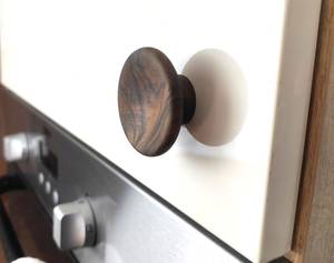 Bouton de meuble en bois massif fait main, poignée décorative ronde en bois pour tiroir, armoire de cuisine, quincaillerie de mobilier - Product Image 1